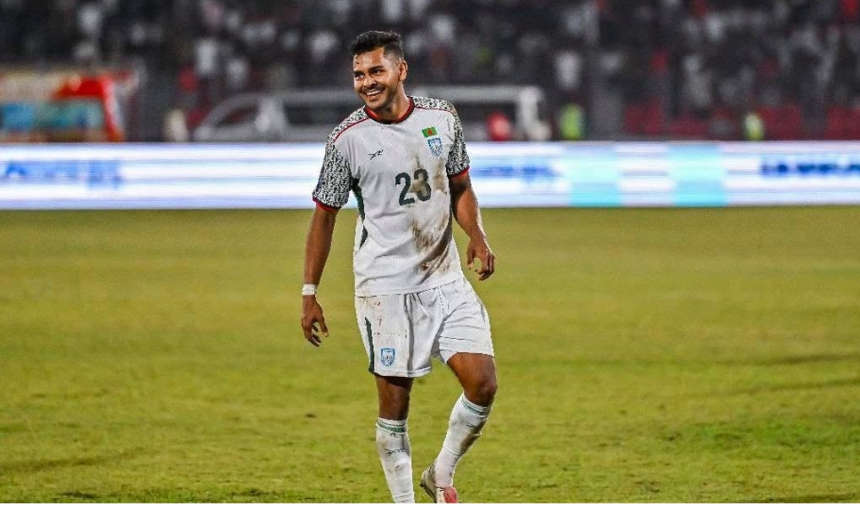 পেলে ও বেকেনবাওয়ারের স্মৃতিধন্য ক্লাবে যোগ দিলেন শমিত