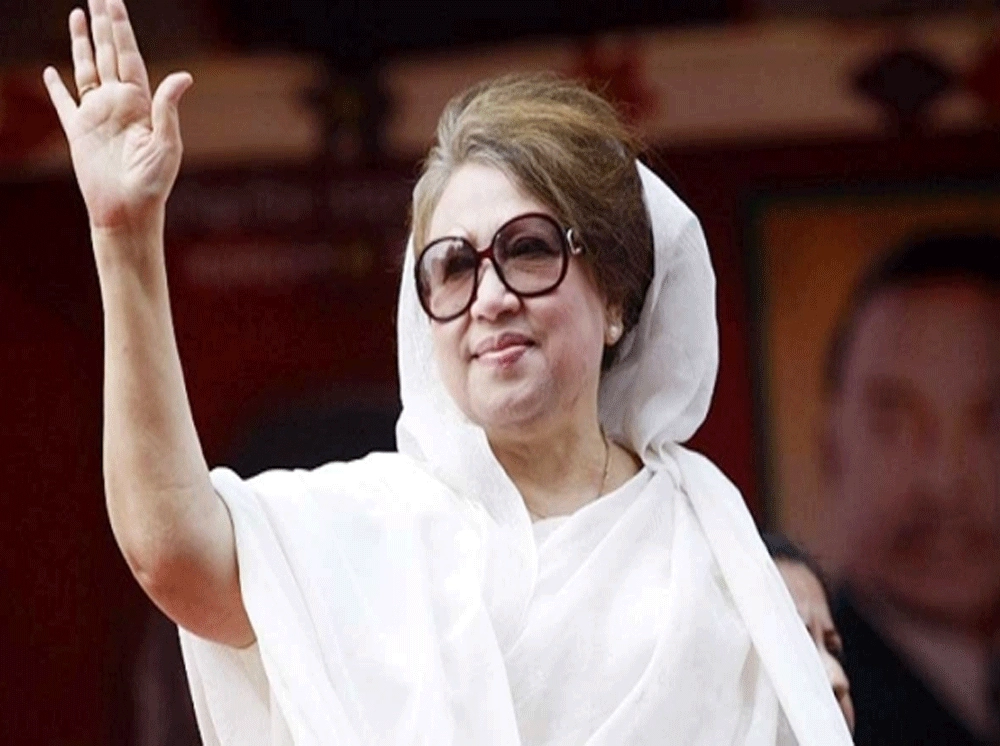 গৃহবধূ থেকে অবিসংবাদিত আপসহীন নেত্রী, বেগম খালেদা জিয়ার জীবন সংগ্রাম 