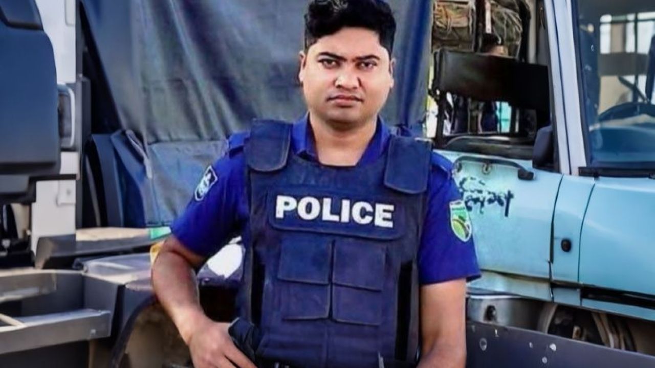 কিশোরগঞ্জের কুলিয়ারচরে হাইওয়ে উদ্ধার অভিযানে প্রাণ হারালেন হবিগঞ্জের পুলিশ কনস্টেবল পারভেজ!