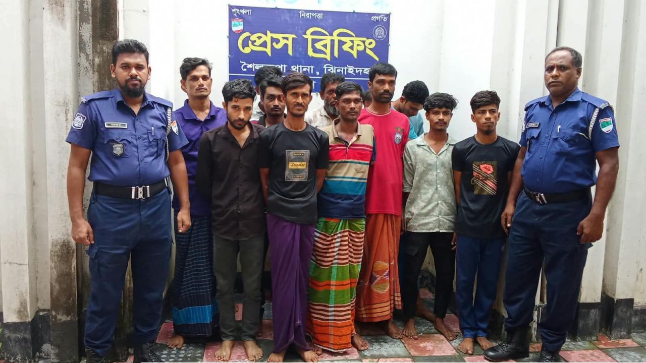 মাদক সেবনের অপরাধে, শৈলকুপায় ১৩ জনকে বিভিন্ন মেয়াদে কারাদণ্ড