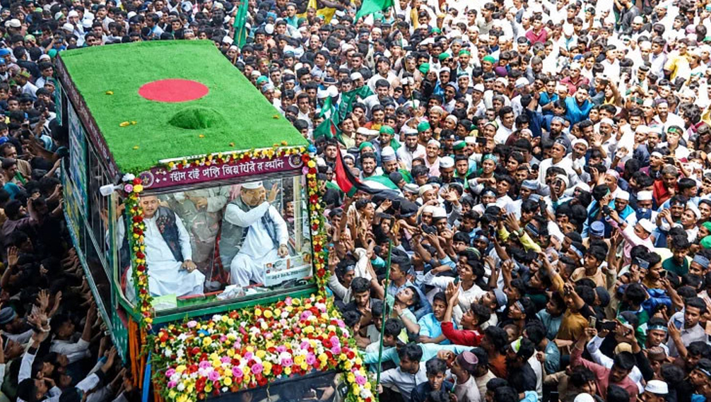 চট্টগ্রামে ঐতিহাসিক ৫৫তম জশনে জুলুসে লাখো মানুষের ঢল