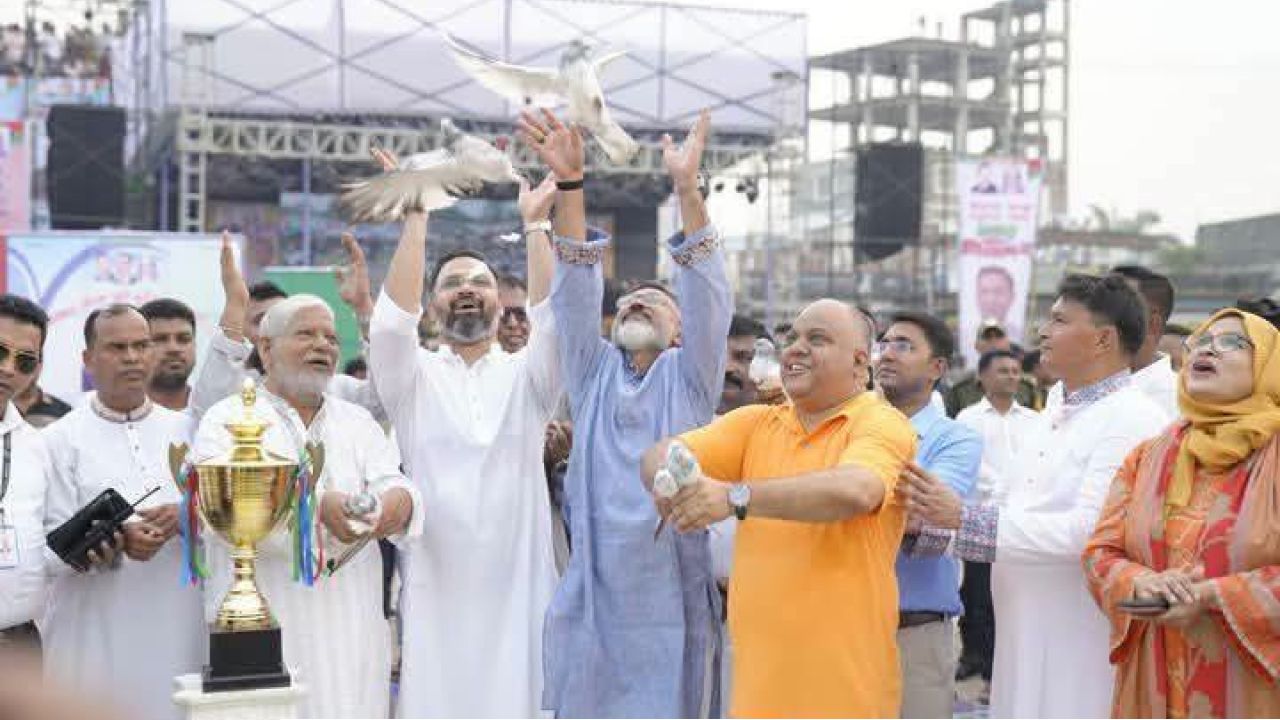ধামরাইয়ে আরাফাত রহমান কোকো স্মৃতি ফুটবল টুর্নামেন্টের ফাইনাল অনুষ্ঠিত