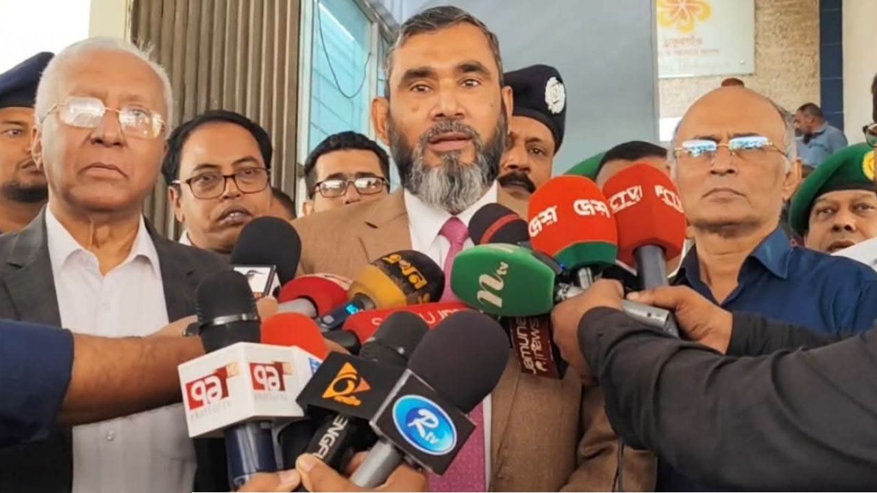 ঠাকূরগাঁও-১ আসনের উপ-নির্বাচনে সেনা মোতায়েনের পরিকল্পনা নেই-নির্বাচন কমিশনার 
