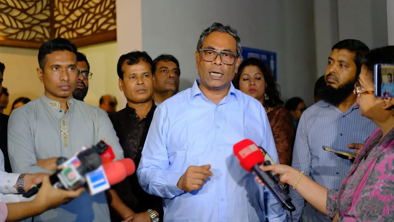 সমন্বিত পদক্ষেপে ডেঙ্গুতে মৃত্যুহার কমেছে প্রায় ৪০ শতাংশ